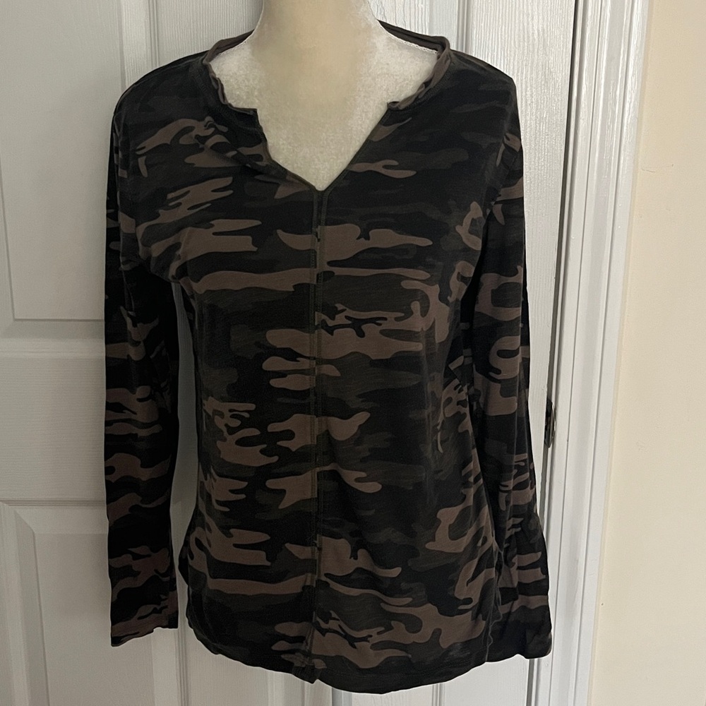 Sanctuary Camo Top